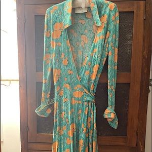 Vintage 1974 Diane VonFurstenberg wrap dress